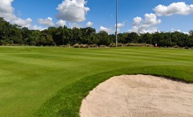 EN VENTA LOTE EN CAMPO DE GOLF EN MERIDA, YUCATAN. OPORTUNIDAD. URGE VENDER. TODO LISTO PARA CONSTRUIR