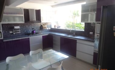 VENTA CASA EN SURCO  En Urb. Los Rosales De Surco - Elegante , Confortable Y Con Gran Estilo