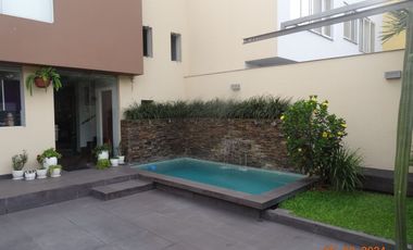 VENTA CASA EN SURCO  En Urb. Los Rosales De Surco - Elegante , Confortable Y Con Gran Estilo
