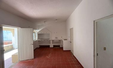 CASA EN RENTA EN CHAPALA