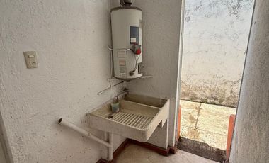 CASA EN RENTA EN CHAPALA