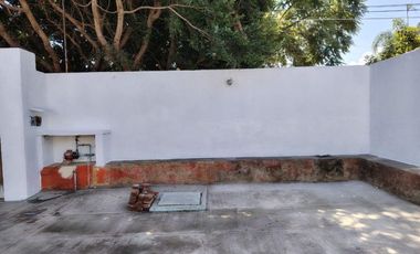 CASA EN RENTA EN CHAPALA