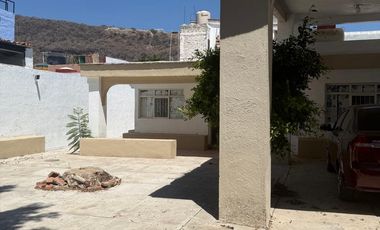 CASA EN RENTA EN CHAPALA