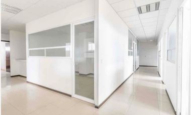 Edificio de Oficinas para corporativo o escuela cerca de  la planta WV