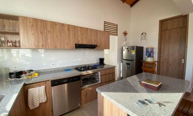 🏡 ¡Vive la tranquilidad que mereces en esta hermosa Casa Campestre! 🌳✨