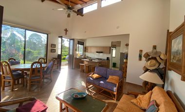 🏡 ¡Vive la tranquilidad que mereces en esta hermosa Casa Campestre! 🌳✨