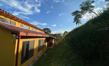 🏡 ¡Vive la tranquilidad que mereces en esta hermosa Casa Campestre! 🌳✨