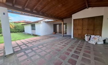 RENTO CASA CAMPESTRE EN CERRITOS PEREIRA