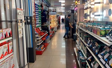 Venta o Alquiler de Local Comercial 400 m² con Bodega 400 m² en Via a Daule