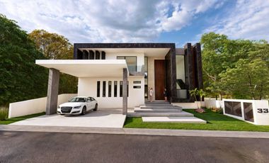 CASA EN VENTA EN FRACCIONAMIENTO LOMAS DE COCOYOC MORELOS