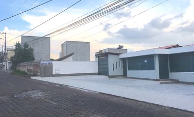 Renta de local comercial en Conocoto, Altos de la Moya – ideal para negocio