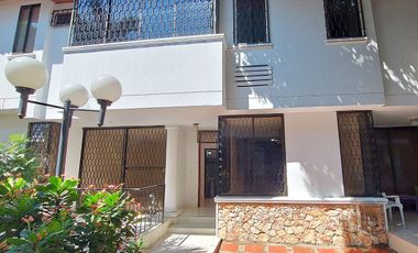 Casa en venta, Conj. Cerrado, Sector Los Olivos, Santa Marta
