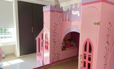 CÓD. 1313. CASA REMODELADA EN EL NORTE DE VALLEDUPAR.