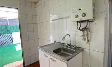 Casa 3 dormitorios 1 baño patio y entrada para auto