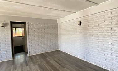 Casa 3 dormitorios 1 baño patio y entrada para auto