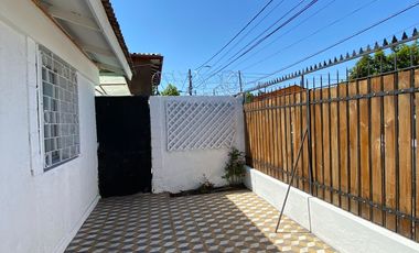 Casa 3 dormitorios 1 baño patio y entrada para auto