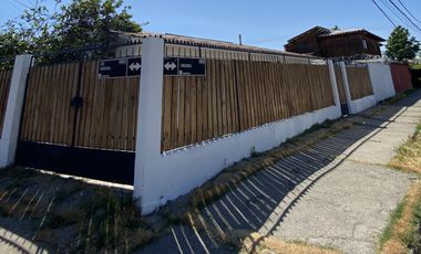 Casa 3 dormitorios 1 baño patio y entrada para auto