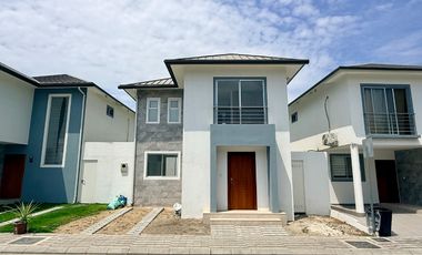en venta casa en vistana 2000