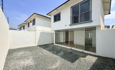 en venta casa en vistana 2000