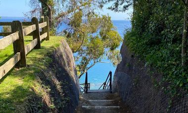 Espectacular casa con orilla de lago, a solo 4,9 km de Puerto Varas