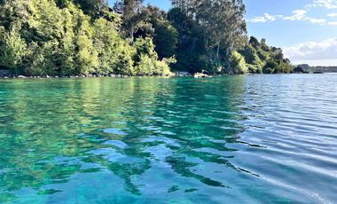 Espectacular casa con orilla de lago, a solo 4,9 km de Puerto Varas