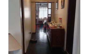 Alquilo Céntrico Departamento En 2Do Piso Para Vivienda O Empresa -220M2 - S/3,000