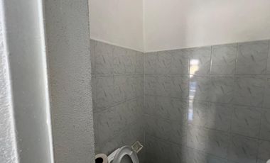 Local en renta sobre Av. Morelos, salida a Salamanca!  Excelente ubicación a la altura del puente de La Soledad, ideal para negocio u oficina.