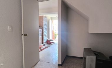 Casa en renta – Fraccionamiento Las Américas, Ecatepec, 3 recamaras y 1 baño.