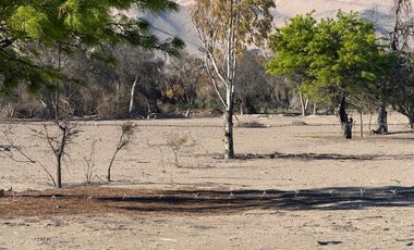 PARCELACION LA MACARENA-INTERIOR PIEDRA COLGADA