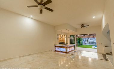 Casa con Muelle Privado en Marina Vallarta