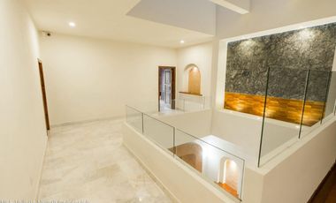 Casa con Muelle Privado en Marina Vallarta