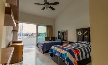 Casa con Muelle Privado en Marina Vallarta