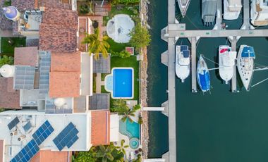 Casa con Muelle Privado en Marina Vallarta