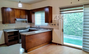 CASA EN RENTA CUMBRES LE FONTAINE * EXCELENTE UBICACIÓN