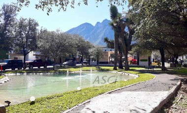 CASA EN RENTA CUMBRES LE FONTAINE * EXCELENTE UBICACIÓN