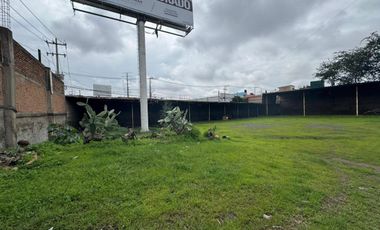 Terreno - Bodega en VENTA / RENTA sobre Calzada Lázaro Cárdenas en ESQUINA