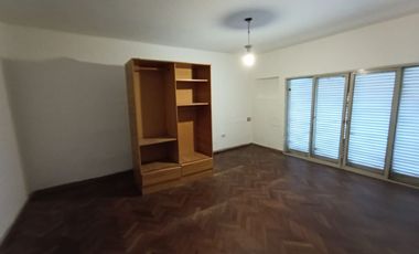 🏠AMPLIO DEPARTAMENTO EN ALQUILER 🏠