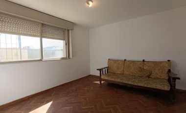 🏠AMPLIO DEPARTAMENTO EN ALQUILER 🏠