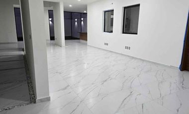 *CASA NUEVA EN VENTA EN BOSQUES DE LA VICTORIA A SOLO 3 CUADRAS DE EXPO GUADALAJARA*