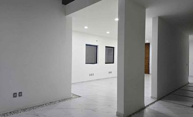 *CASA NUEVA EN VENTA EN BOSQUES DE LA VICTORIA A SOLO 3 CUADRAS DE EXPO GUADALAJARA*