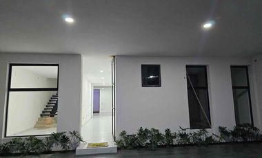 *CASA NUEVA EN VENTA EN BOSQUES DE LA VICTORIA A SOLO 3 CUADRAS DE EXPO GUADALAJARA*