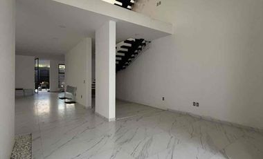 *CASA NUEVA EN VENTA EN BOSQUES DE LA VICTORIA A SOLO 3 CUADRAS DE EXPO GUADALAJARA*