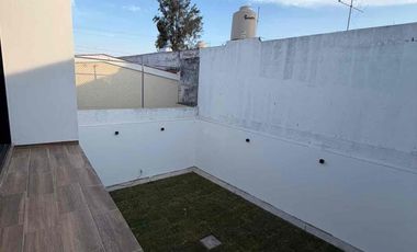 *CASA NUEVA EN VENTA EN BOSQUES DE LA VICTORIA A SOLO 3 CUADRAS DE EXPO GUADALAJARA*