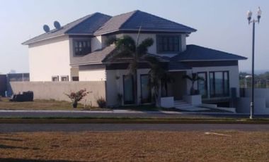 Residencia en venta de alta gama en Fracc. Villas Coral Alvarado Veracruz.