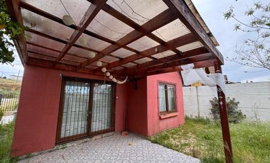 ARRIENDO CASA ESQUINA EN PUERTAS DEL SOL CURAUMA 3D 2B