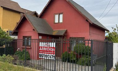 ARRIENDO CASA ESQUINA EN PUERTAS DEL SOL CURAUMA 3D 2B