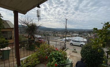 Se vende casa en sector El Retiro precio de venta UF 2.600