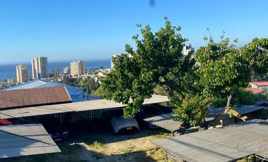 Se vende amplia casa, apta credito hipotecario 7 dormitorios, 10 estacionamientos