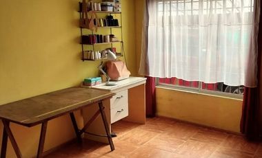 Se vende amplia casa, apta credito hipotecario 7 dormitorios, 10 estacionamientos