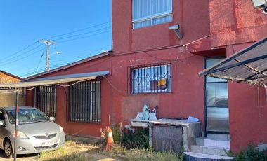 Se vende amplia casa, apta credito hipotecario 7 dormitorios, 10 estacionamientos